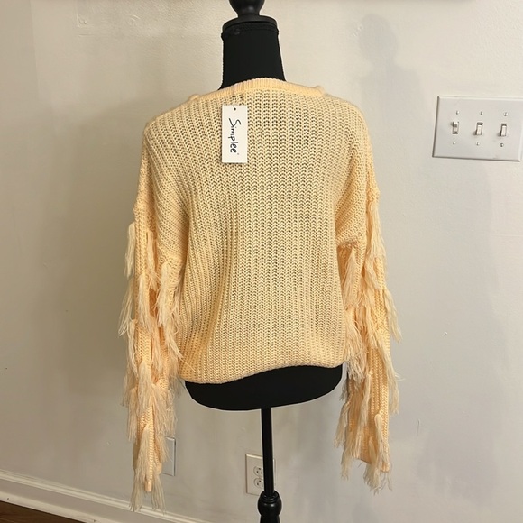NWT Simplee Sweater W/Fringe Sleeves, Sz. M. - Picture 4 of 12